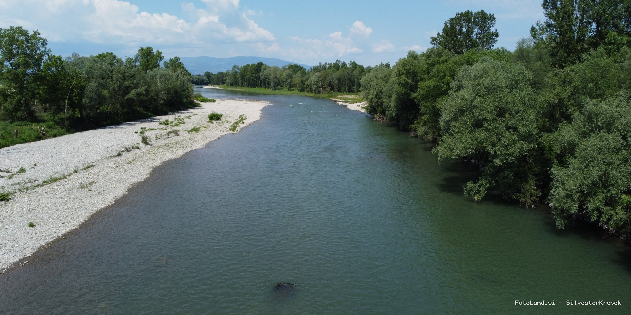 Reka Drava v Slovenja vasi